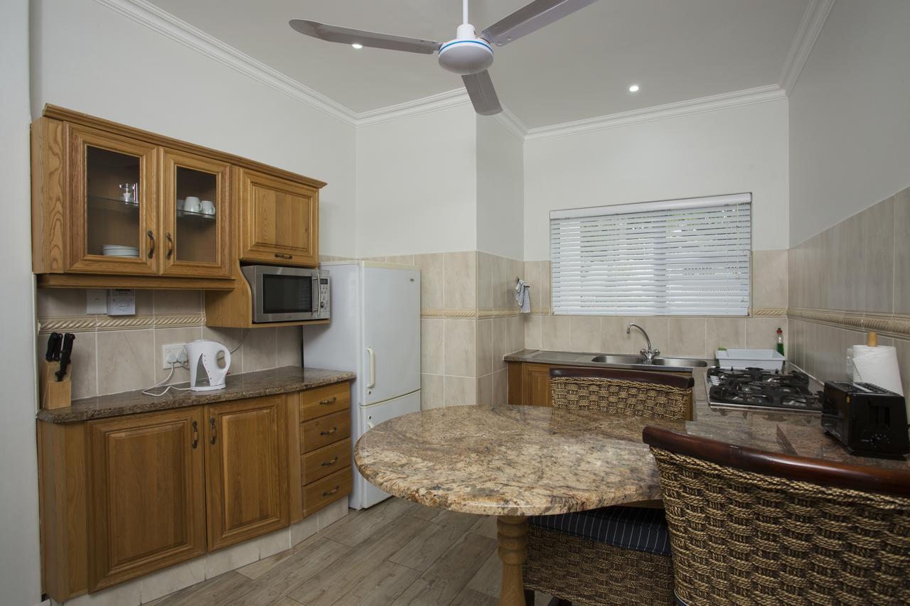 Ocean Hideaway Bed And Breakfast Amanzimtoti Exterior foto