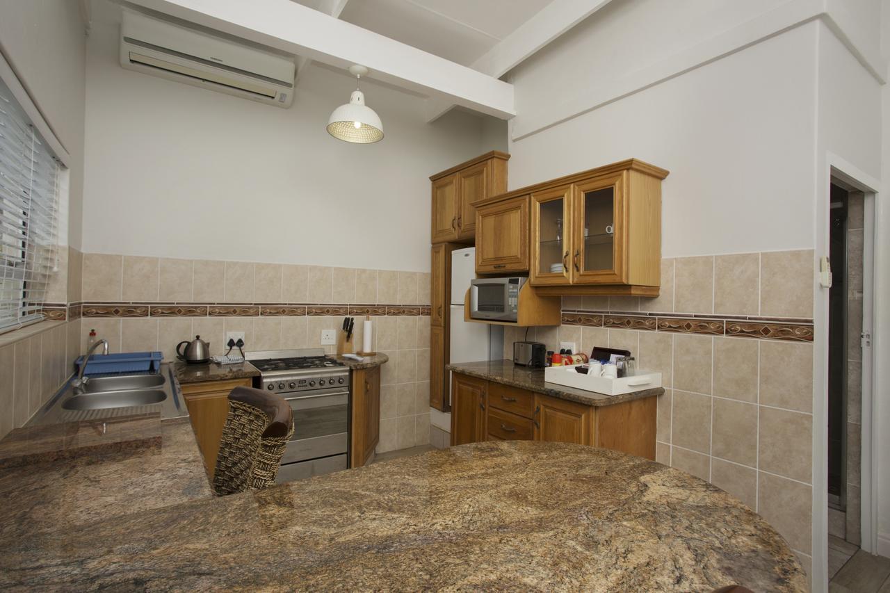 Ocean Hideaway Bed And Breakfast Amanzimtoti Exterior foto